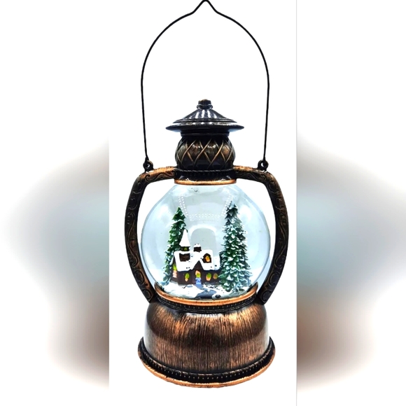 Vintage Gerson (olathe ks) lighted 8 inch snow globe - Picture 1 of 7